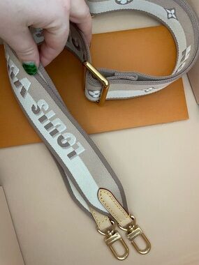 Louis Vuitton Beige and White Purse Strap